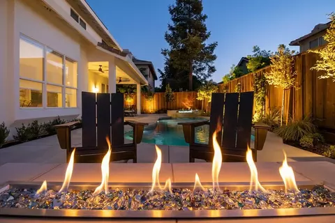 Exterior - 637 Rebekah Ct, Ripon, CA 95366 photo 2 of 16