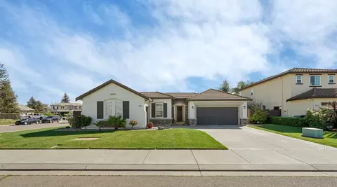 Exterior - 602 S Highland Ave, Ripon, CA 95366 photo 2 of 6