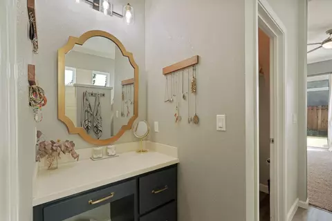 Bath - 602 S Highland Ave, Ripon, CA 95366 photo 5 of 5