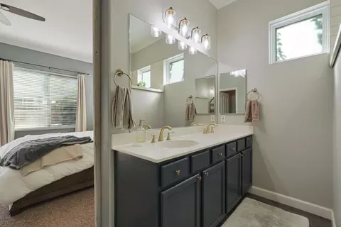 Bath - 602 S Highland Ave, Ripon, CA 95366 photo 2 of 5