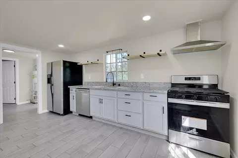 Kitchen - 2909 Date St, Live Oak, CA 95953 photo 2 of 3