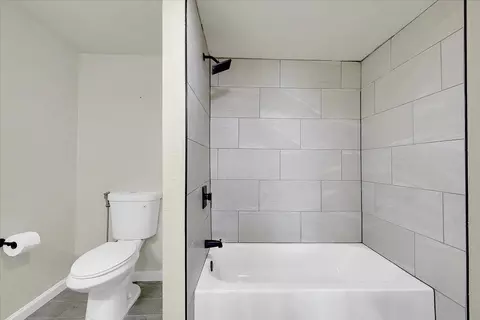 Bath - 2909 Date St, Live Oak, CA 95953 photo 1 of 3