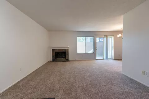 3701 Colonial Dr #89, Modesto, CA 95356