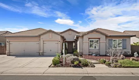 1093 Dimaggio Way, Galt, CA 95632