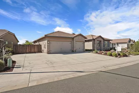1093 Dimaggio Way, Galt, CA 95632