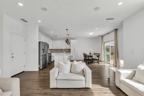 Entry Way - 2816 Balaton Ct, Antelope, CA 95843 photo 3 of 6