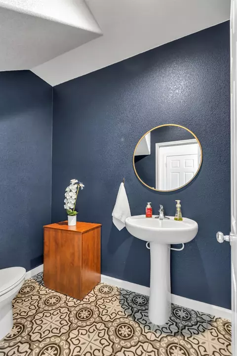 Bath - 2816 Balaton Ct, Antelope, CA 95843 photo 7 of 7