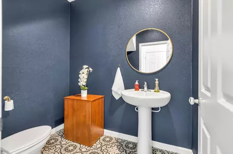 Bath - 2816 Balaton Ct, Antelope, CA 95843 photo 6 of 7