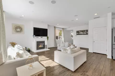 Living - 2816 Balaton Ct, Antelope, CA 95843 photo 2 of 2