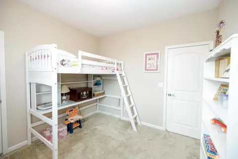 Bedroom - 1521 Deborah Cir, Escalon, CA 95320 photo 4 of 6