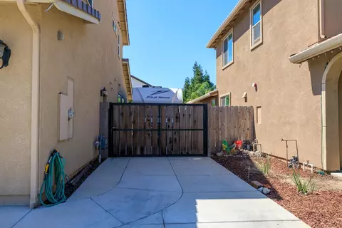 Exterior - 1521 Deborah Cir, Escalon, CA 95320 photo 2 of 13