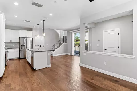 2500 Villa Terrace Ln, Sacramento, CA 95825