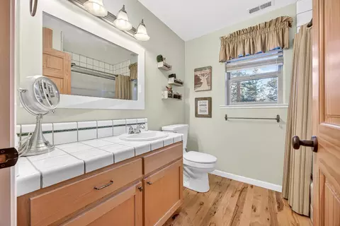 Bath - 1660 Columbia Way, Arnold, CA 95223 photo 3 of 6