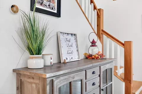 Entry Way - 1660 Columbia Way, Arnold, CA 95223 photo 2 of 3
