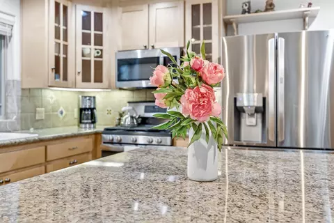 Kitchen - 1660 Columbia Way, Arnold, CA 95223 photo 3 of 6
