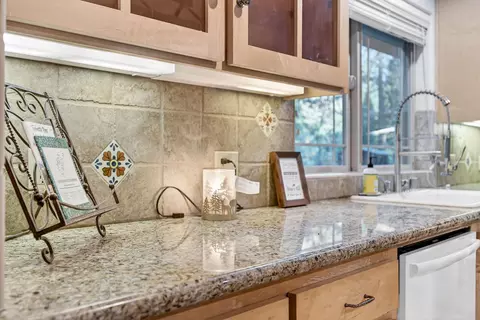Kitchen - 1660 Columbia Way, Arnold, CA 95223 photo 5 of 6