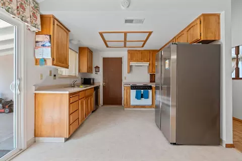 Kitchen - 1804 Ipswich Way, Modesto, CA 95358 photo 1 of 3