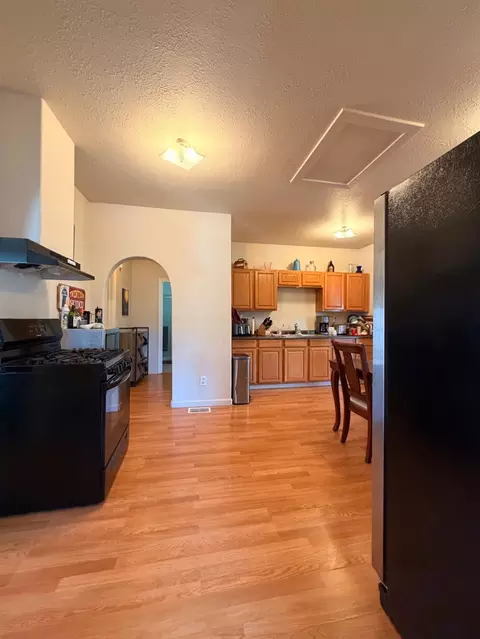 Kitchen - 33 Kneeland St, Colfax, CA 95713 photo 3 of 12