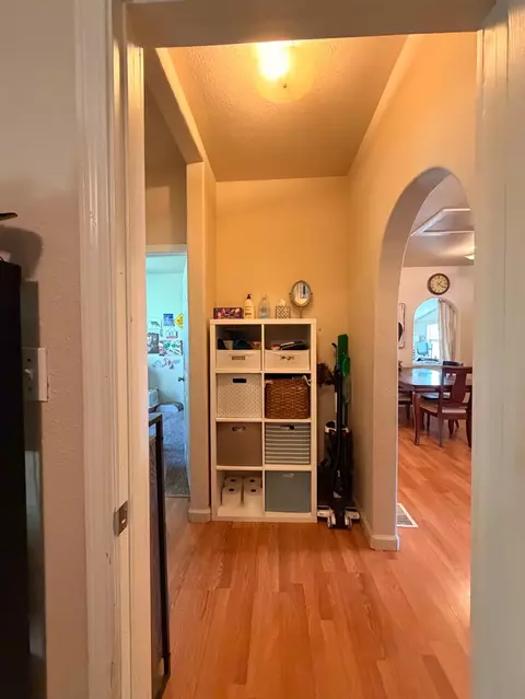 Entry Way - 33 Kneeland St, Colfax, CA 95713 photo 7 of 9