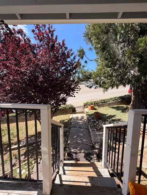 Exterior - 33 Kneeland St, Colfax, CA 95713 photo 5 of 20