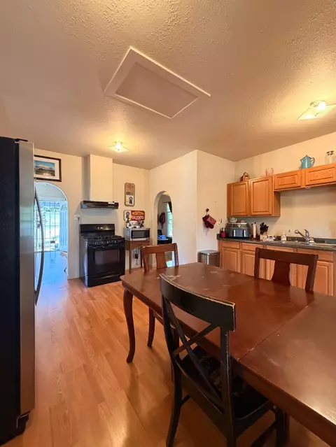 Kitchen - 33 Kneeland St, Colfax, CA 95713 photo 4 of 12