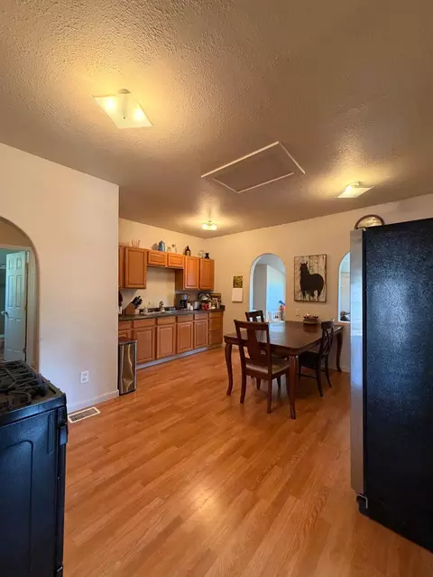 Kitchen - 33 Kneeland St, Colfax, CA 95713 photo 2 of 12