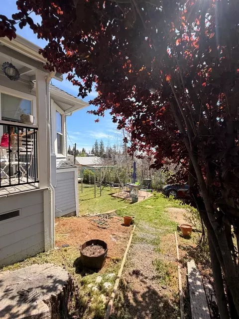 Exterior - 33 Kneeland St, Colfax, CA 95713 photo 12 of 20