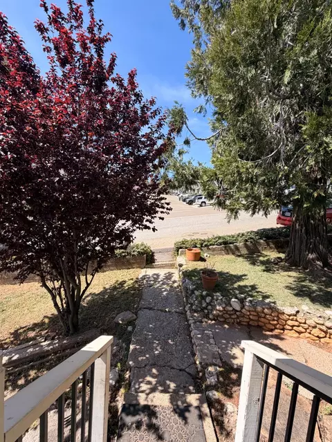 Exterior - 33 Kneeland St, Colfax, CA 95713 photo 2 of 20