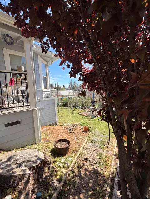 Exterior - 33 Kneeland St, Colfax, CA 95713 photo 13 of 20