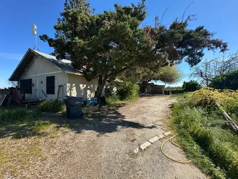 4518 Mountain View Rd, Hughson, CA 95326 photo 2