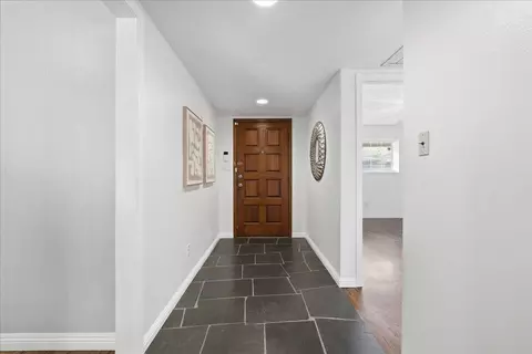 Entry Way - 5637 Kiva Dr, Carmichael, CA 95608 photo 2 of 3