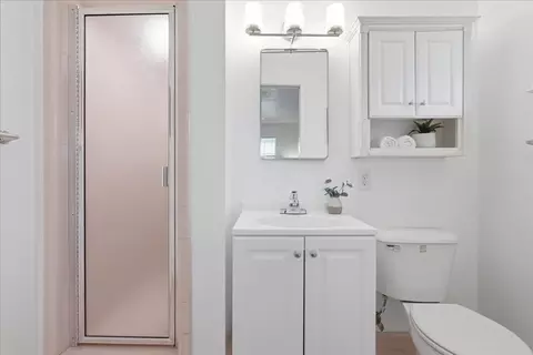 Bath - 5637 Kiva Dr, Carmichael, CA 95608 photo 3 of 3