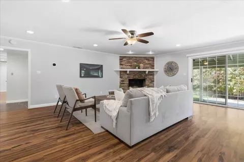 Living - 5637 Kiva Dr, Carmichael, CA 95608 photo 1 of 4