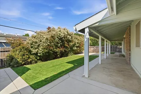 Exterior - 5637 Kiva Dr, Carmichael, CA 95608 photo 3 of 7