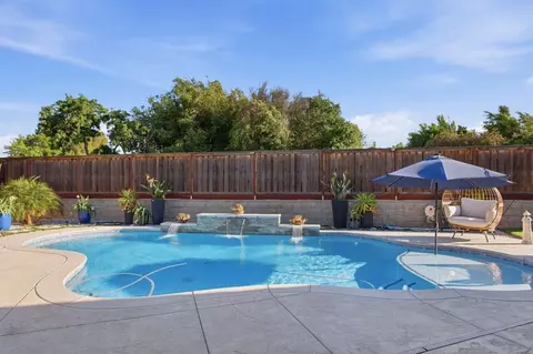 Exterior - 1582 Ivy Ln, Tracy, CA 95376 photo 5 of 12