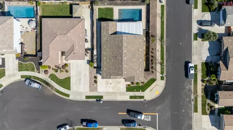 View/Area - 1708 Feathers Ct, Hughson, CA 95326 photo 3 of 4