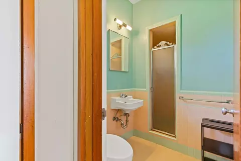Bath - 1040 Gladycon Rd, Colfax, CA 95713 photo 1 of 3