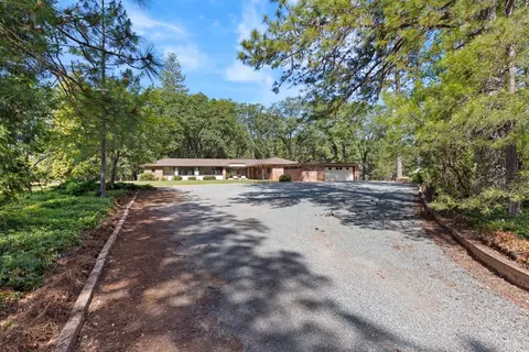 Exterior - 1040 Gladycon Rd, Colfax, CA 95713 photo 4 of 31