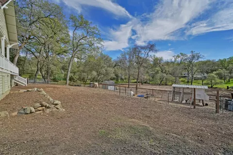 Exterior - 1988 Cold Springs Rd, Placerville, CA 95667 photo 10 of 20