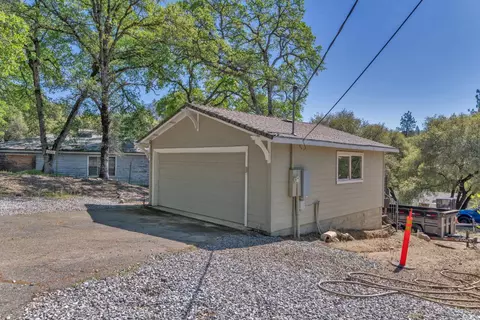 Exterior - 1988 Cold Springs Rd, Placerville, CA 95667 photo 18 of 20