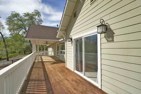 Exterior - 1988 Cold Springs Rd, Placerville, CA 95667 photo 8 of 20