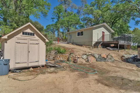 Exterior - 1988 Cold Springs Rd, Placerville, CA 95667 photo 17 of 20