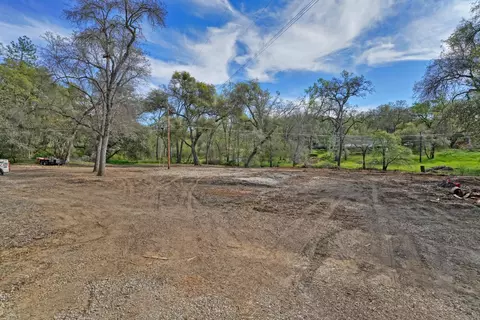 Exterior - 1988 Cold Springs Rd, Placerville, CA 95667 photo 12 of 20