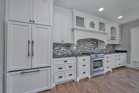 Kitchen - 1988 Cold Springs Rd, Placerville, CA 95667 photo 5 of 6
