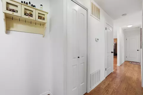 Entry Way - 6637 Baralee Ln, Placerville, CA 95667 photo 3 of 6