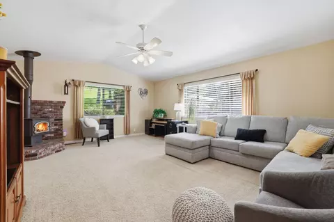 Living - 6637 Baralee Ln, Placerville, CA 95667 photo 1 of 4