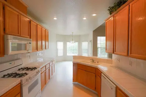 Kitchen - 785 Kinglet Ct, Merced, CA 95340 photo 1 of 2