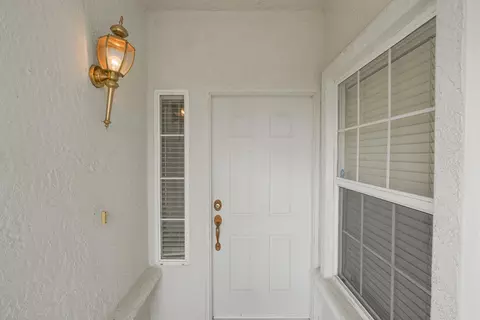 Entry Way - 785 Kinglet Ct, Merced, CA 95340 photo 1 of 2