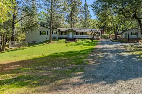 Exterior - 16270 Meadow View Rd, Sutter Creek, CA 95685 photo 2 of 18