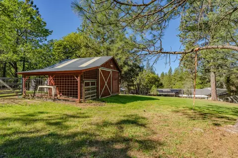 Exterior - 16270 Meadow View Rd, Sutter Creek, CA 95685 photo 11 of 18